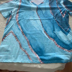 Womans Geometric T